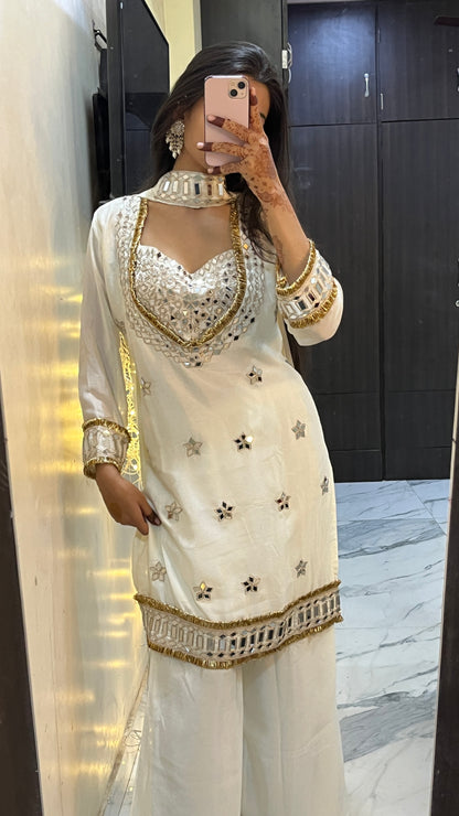 CHINON BUSTIER ZARI AND REAL MIRROR SET