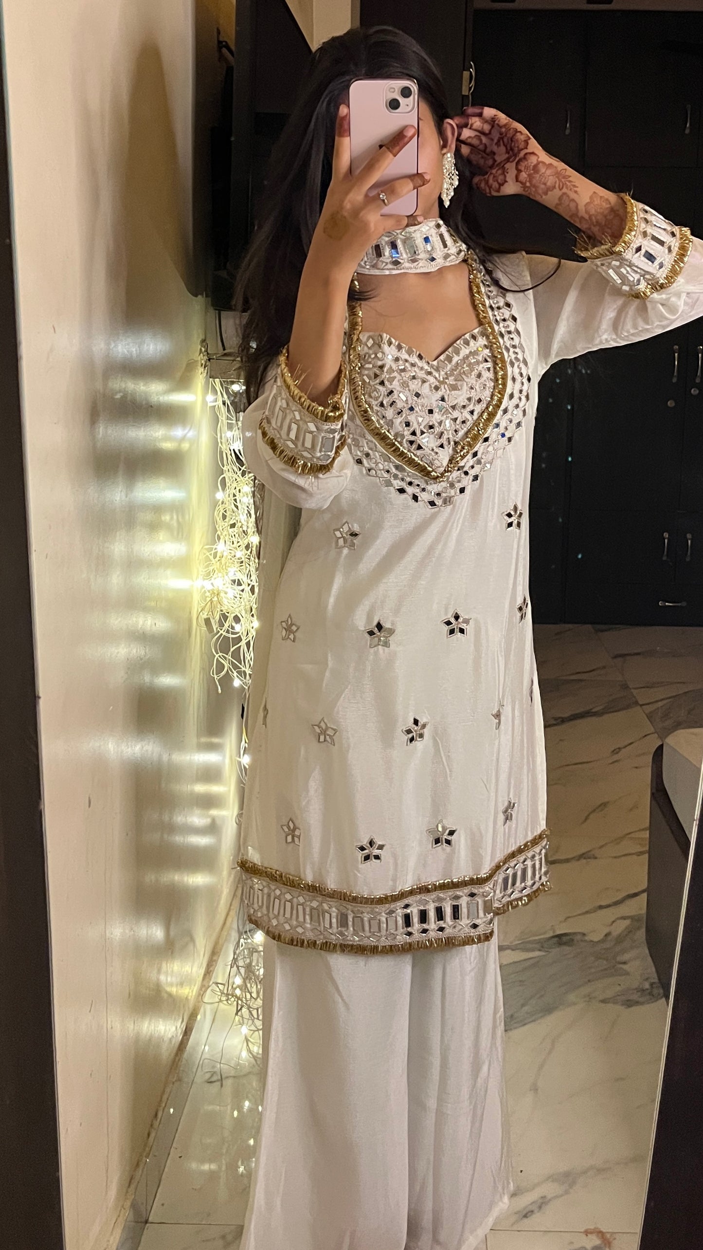 CHINON BUSTIER ZARI AND REAL MIRROR SET