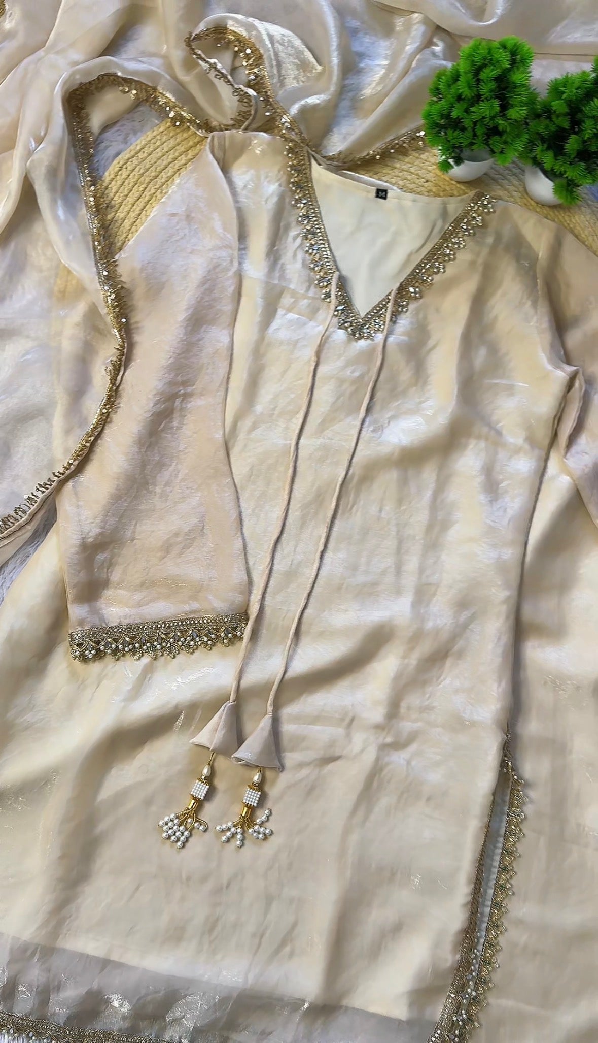 Fendy Satin Silk Farsi Set