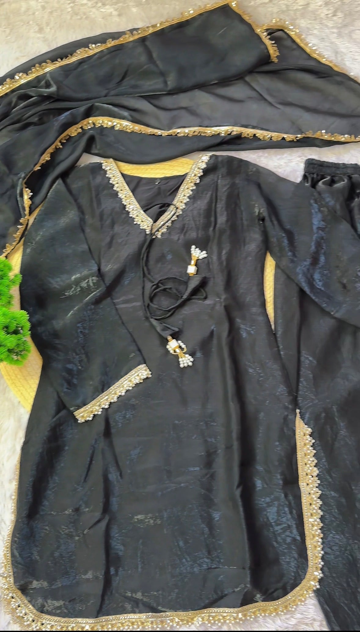 Fendy Satin Silk Farsi Set