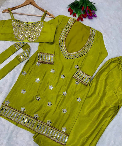 CHINON BUSTIER ZARI AND REAL MIRROR SET