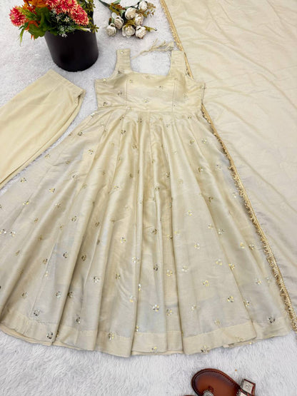 COSMOS GOLD GOWN SET