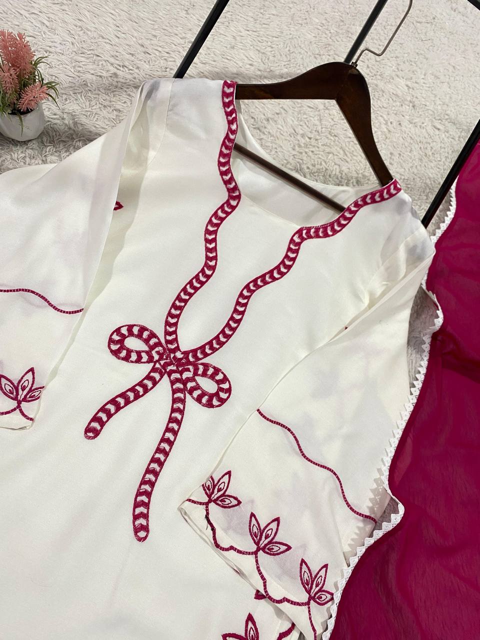 SUMMER SEASON WEAR PAKISTANI SUIT