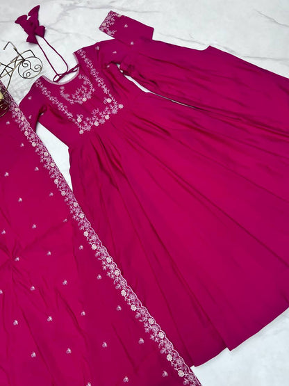 PERFECT FOR UPCOMING FESTIVITIES AND WEDDINGS, OFFERING COMFORT AND STYLE