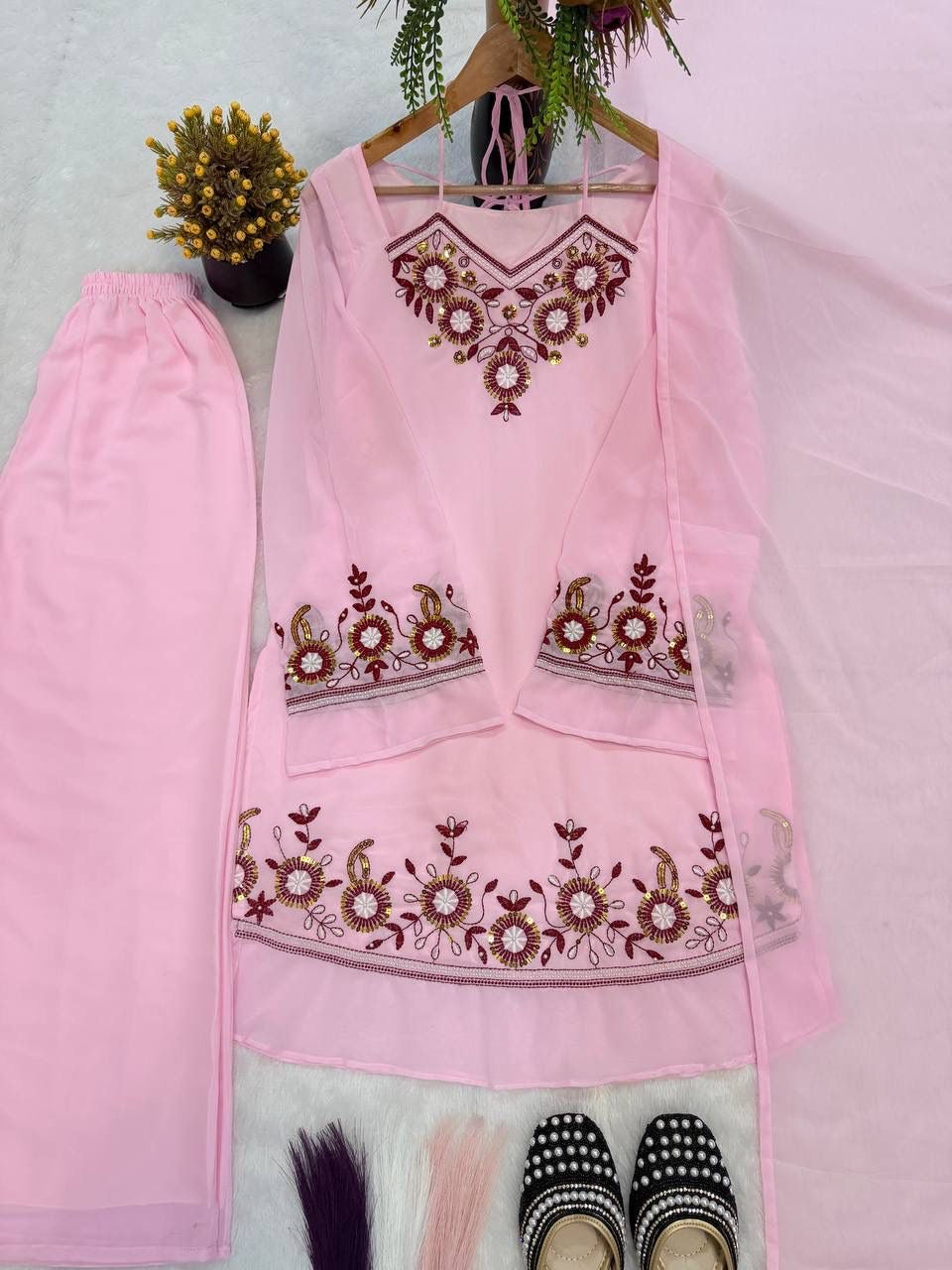 VIRAL SONPAPDI OUTFIT