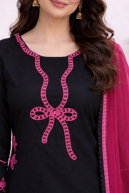 SUMMER SEASON WEAR PAKISTANI SUIT
