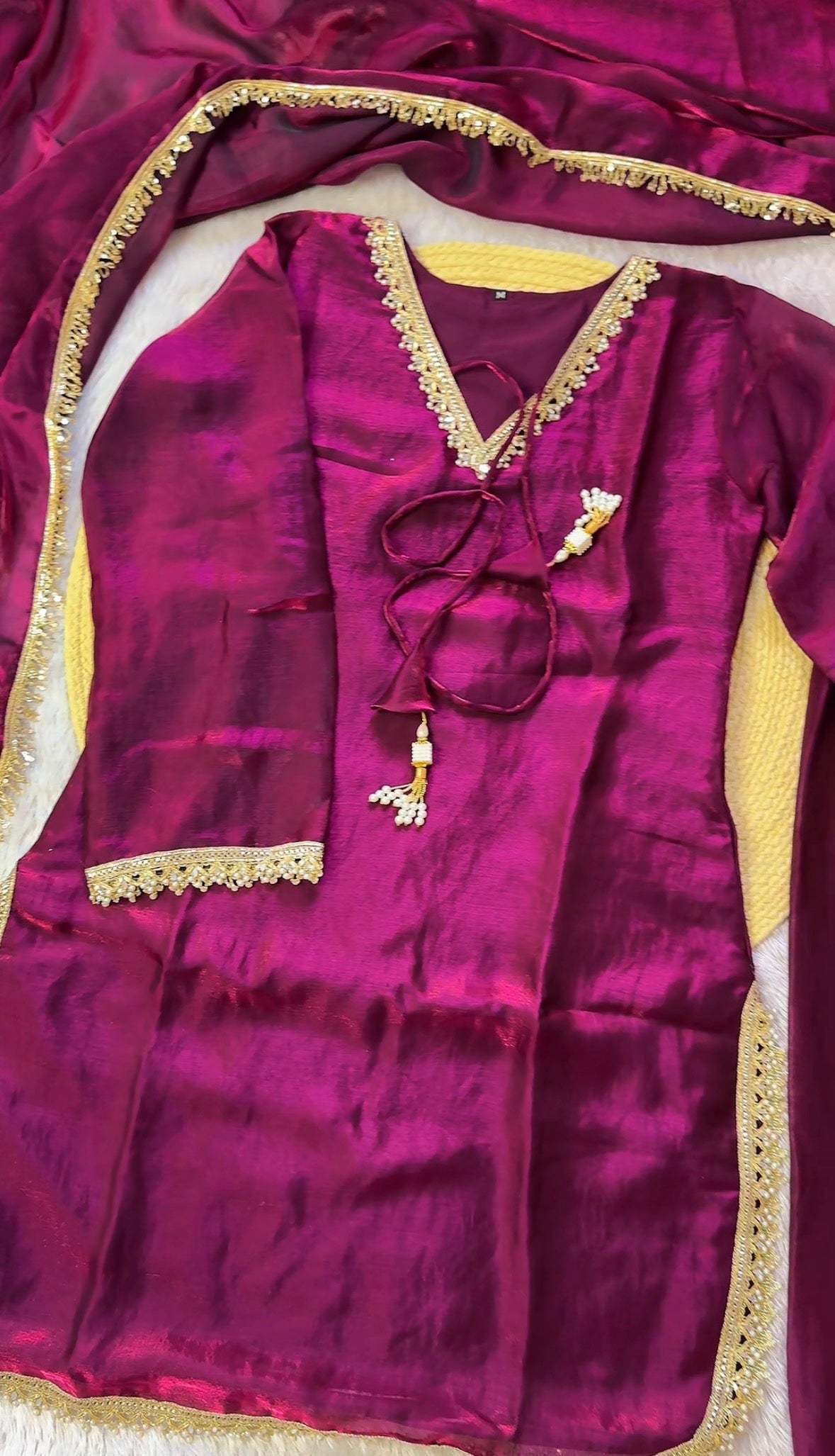 Fendy Satin Silk Farsi Set