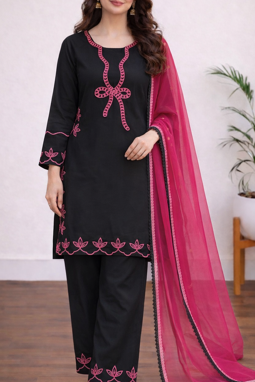 SUMMER SEASON WEAR PAKISTANI SUIT