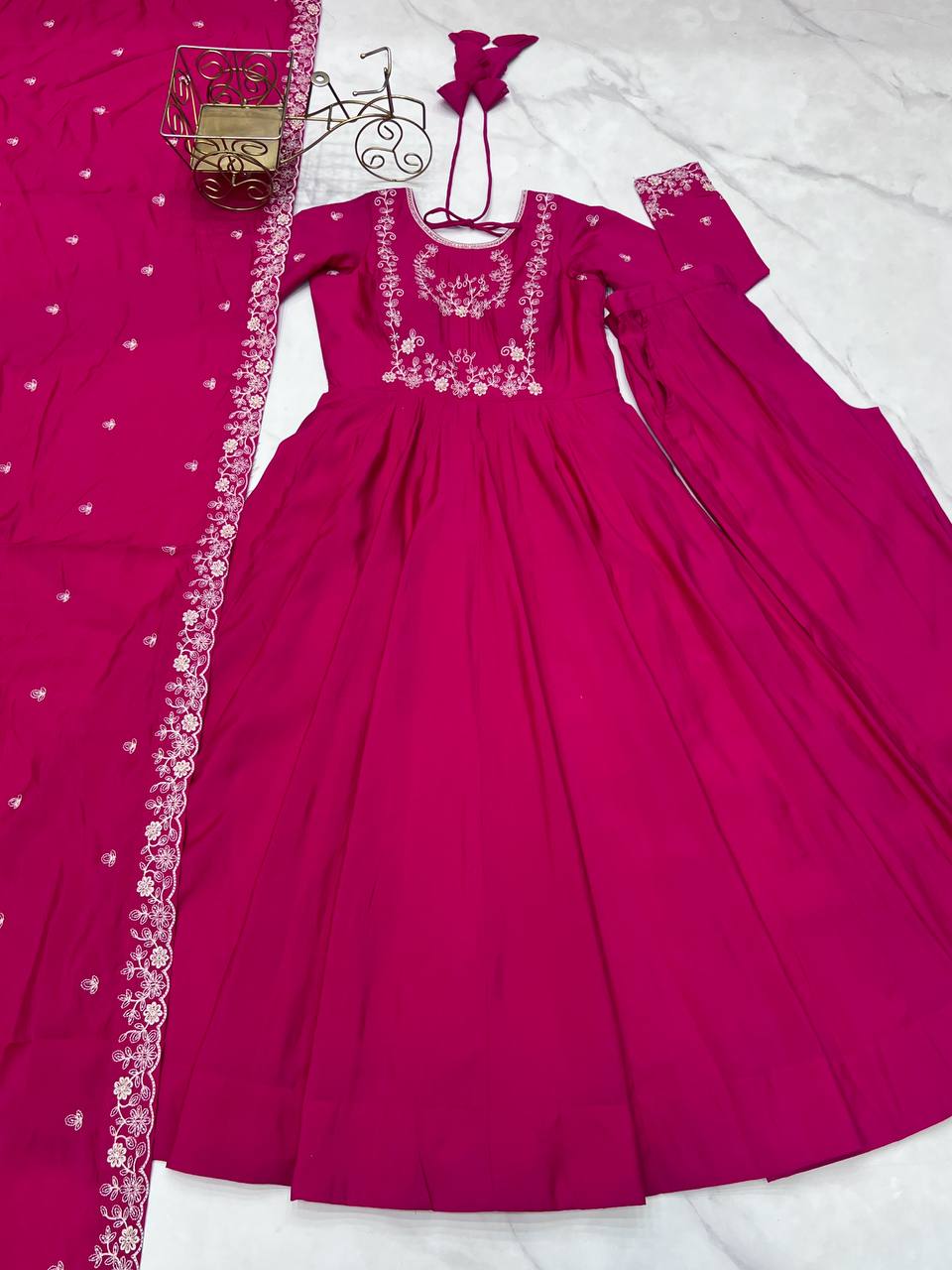 PERFECT FOR UPCOMING FESTIVITIES AND WEDDINGS, OFFERING COMFORT AND STYLE