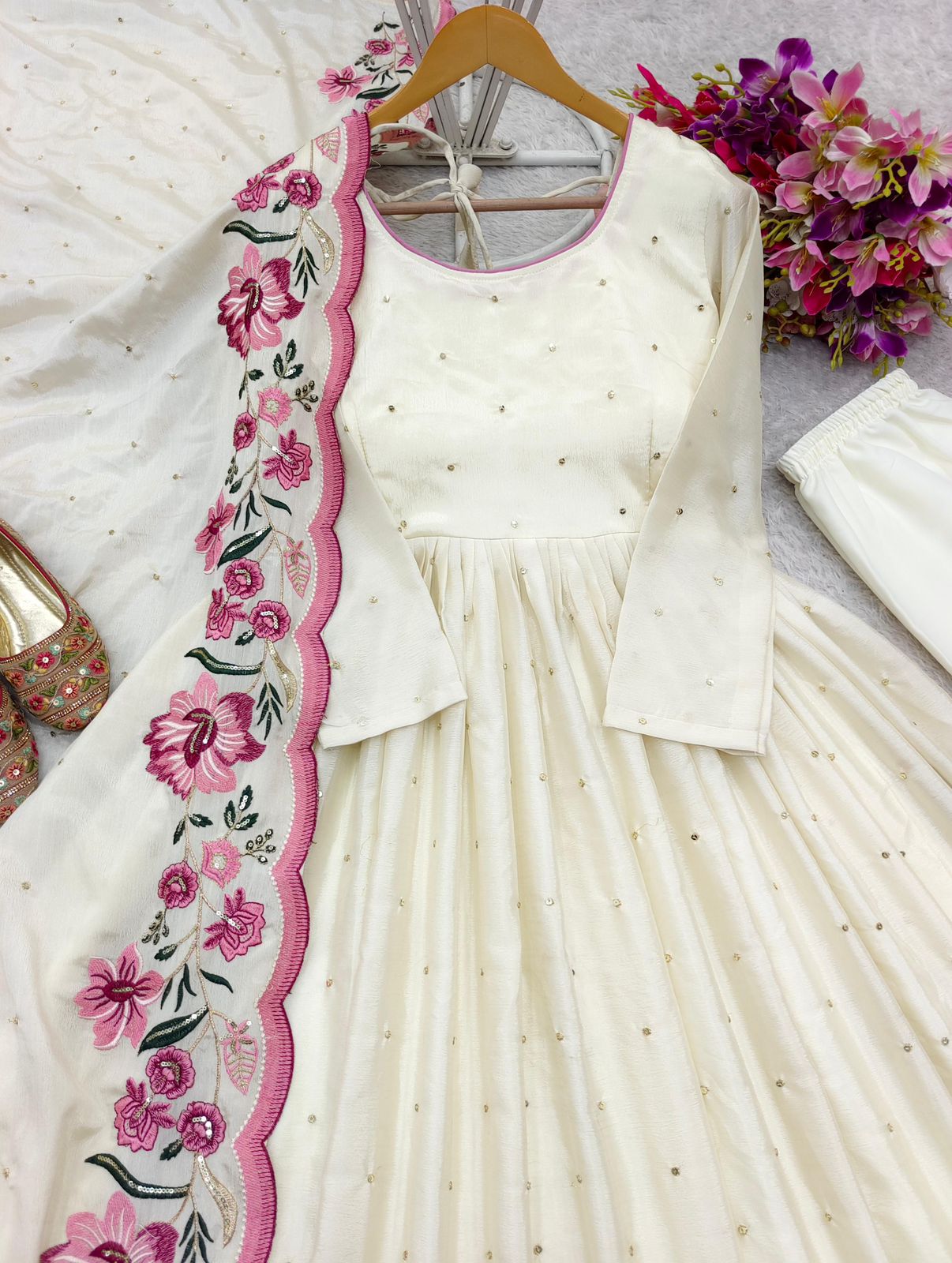 BEAUTIFUL GOWN SET