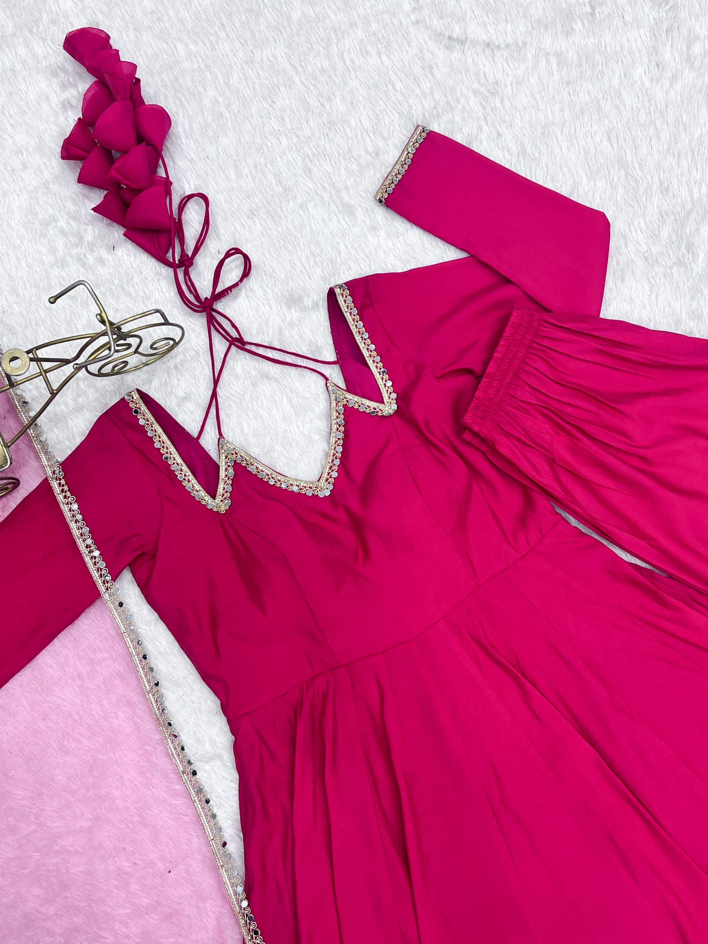 Viral Neck Design Anarkali Set